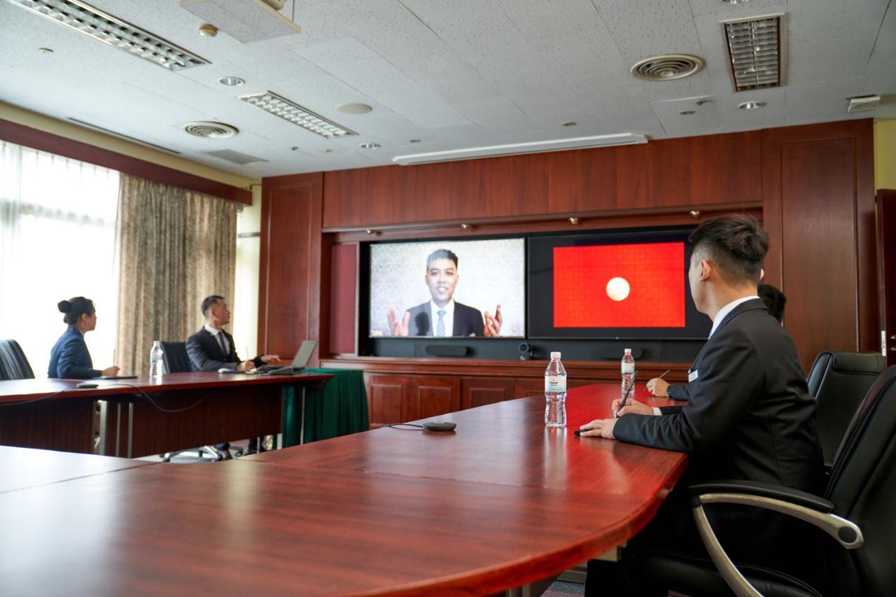 The Howard Plaza Hotel Тайбэй Экстерьер фото President Obama speaks to the University of International Business and Economics in Beijing, China, March 2014