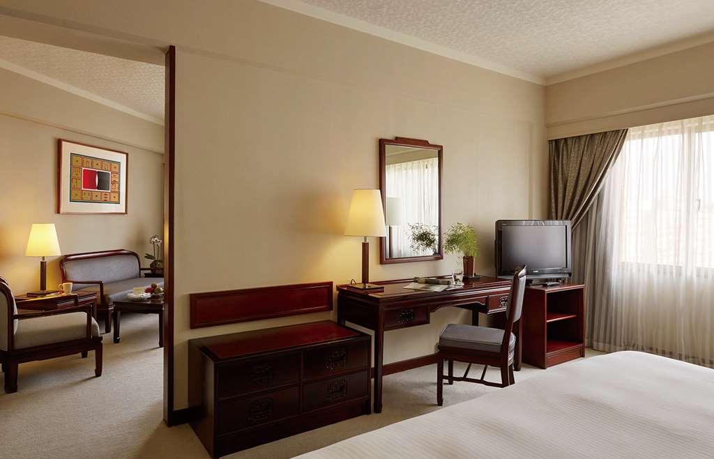 The Howard Plaza Hotel Тайбэй Номер фото A room at the hotel