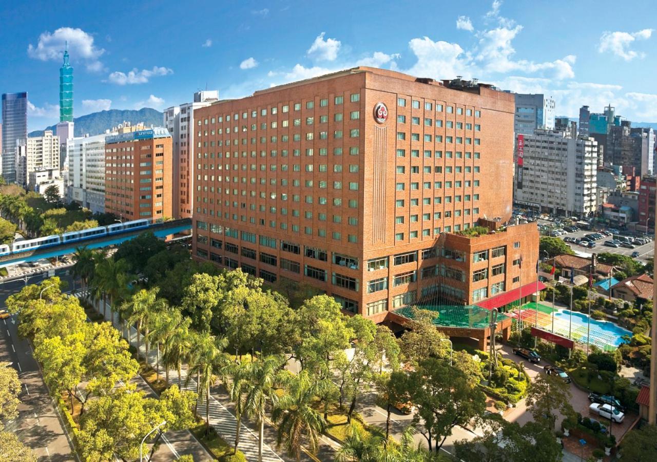 The Howard Plaza Hotel Тайбэй Экстерьер фото The campus of National Yang-ming University